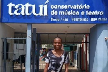 Saxofonista de Pereiras é aprovada no Conservatório de Tatuí