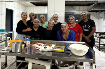 Aula de Culinária para pais de alunos do Pequeno Aprendiz
