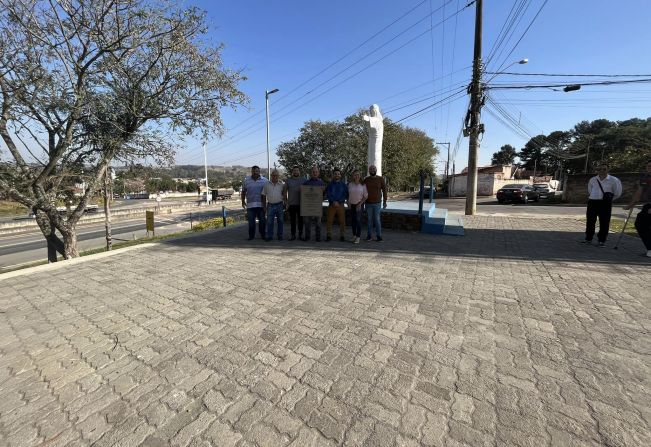 Reforma da praça do “Manduquinha”